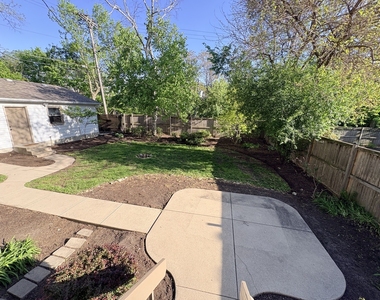634 E 5th Avenue - Photo Thumbnail 3