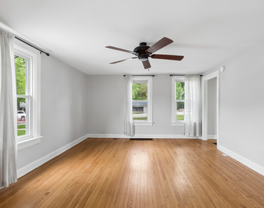 634 E 5th Avenue - Photo Thumbnail 9
