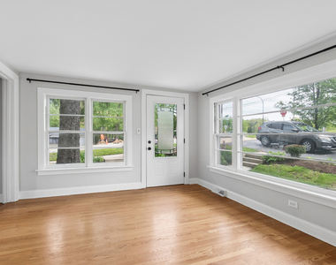 634 E 5th Avenue - Photo Thumbnail 5