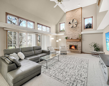 15538 Royal Glen Court - Photo Thumbnail 1