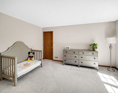 15538 Royal Glen Court - Photo Thumbnail 11