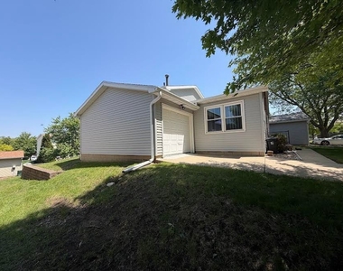 1538 Hunt Drive - Photo Thumbnail 23