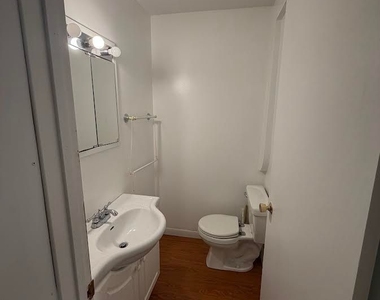 1538 Hunt Drive - Photo Thumbnail 16