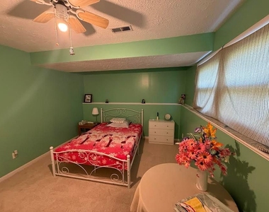 1538 Hunt Drive - Photo Thumbnail 20