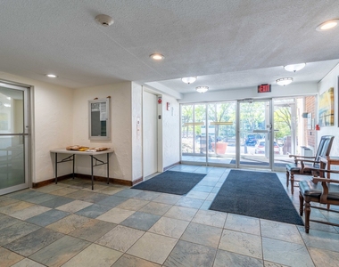 2211 S Highland Avenue - Photo Thumbnail 3
