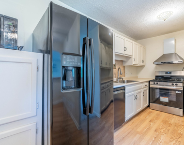 2211 S Highland Avenue - Photo Thumbnail 19