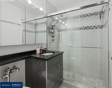 330 W Diversey Parkway - Photo Thumbnail 16