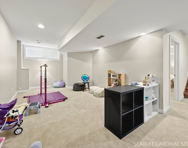 219 N Fremont Street - Photo Thumbnail 27