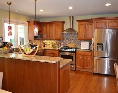 1835 Silverwillow Drive - Photo Thumbnail 6