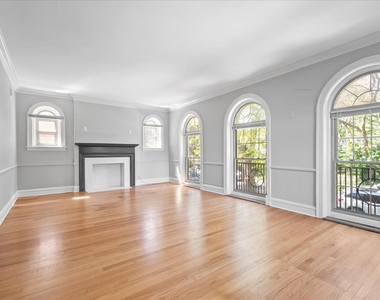 1414 Dobson Street - Photo Thumbnail 3