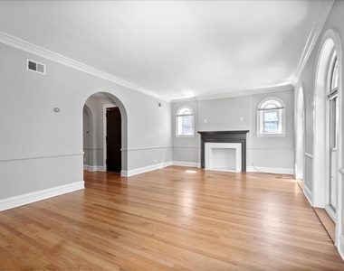 1414 Dobson Street - Photo Thumbnail 4