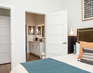 11111 Nexus Avenue - Photo Thumbnail 9