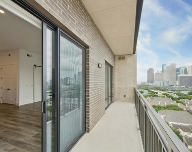 2727 Albany Street - Photo Thumbnail 20