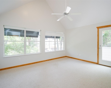 5425 Dickson Street - Photo Thumbnail 33