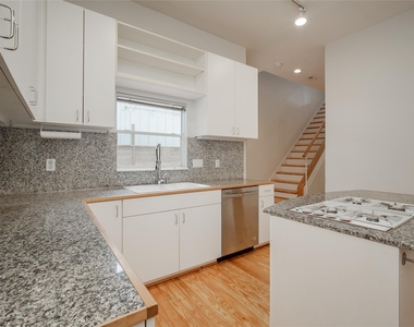 5425 Dickson Street - Photo Thumbnail 8