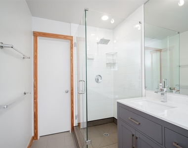 5425 Dickson Street - Photo Thumbnail 31