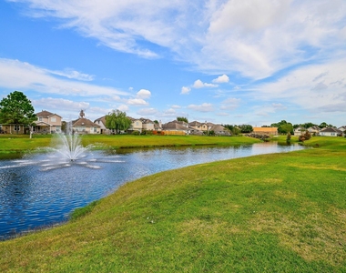 10903 Windfern Lakes Street - Photo Thumbnail 17