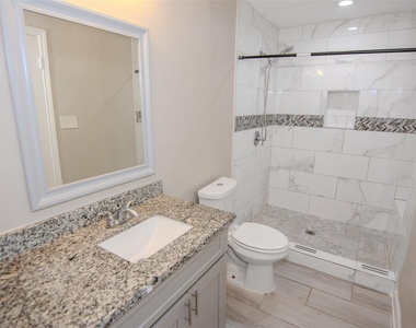 9311 Golden Wood Lane - Photo Thumbnail 10