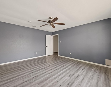 24006 Lone Elm Drive - Photo Thumbnail 15