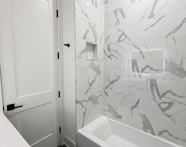 4722 Old Spanish Trail - Photo Thumbnail 13
