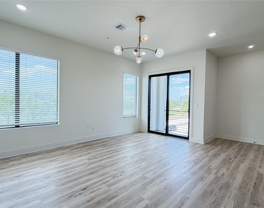 4722 Old Spanish Trail - Photo Thumbnail 1