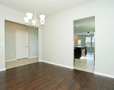 1123 Cloud Croft Lane - Photo Thumbnail 3