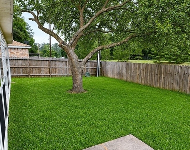22707 Bridgewater Drive - Photo Thumbnail 10