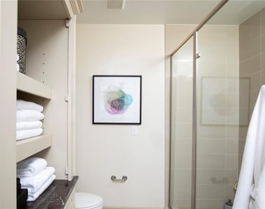 2929 Westheimer Road - Photo Thumbnail 4