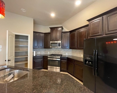 6706 Aqua Falls - Photo Thumbnail 20