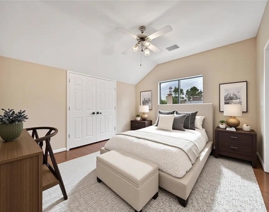 4226 Merriweather Street - Photo Thumbnail 8
