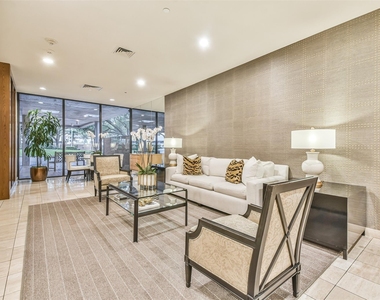 15 Greenway Plaza - Photo Thumbnail 16
