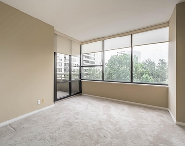 15 Greenway Plaza - Photo Thumbnail 13
