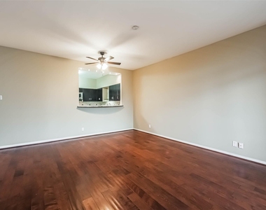 15 Greenway Plaza - Photo Thumbnail 5