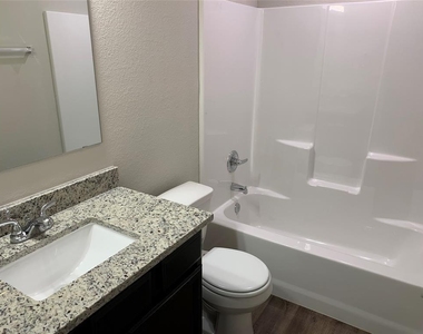994 Arbor Crossing - Photo Thumbnail 5