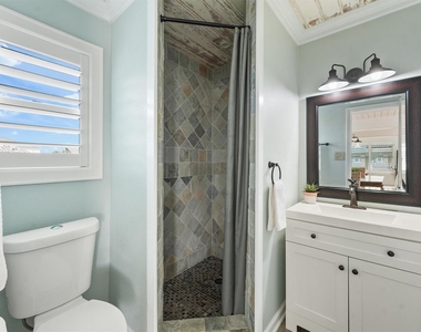 16634 Jamaica Beach Road - Photo Thumbnail 23