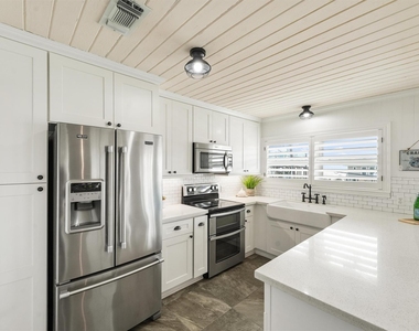 16634 Jamaica Beach Road - Photo Thumbnail 9