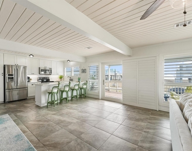16634 Jamaica Beach Road - Photo Thumbnail 13
