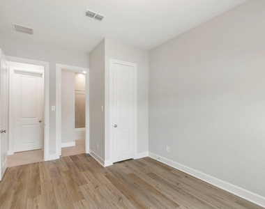 15834 Moran Meadow Street - Photo Thumbnail 20