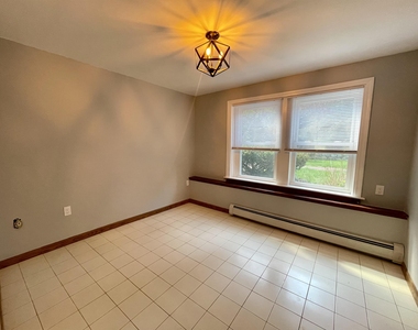 146 Elm - Photo Thumbnail 12