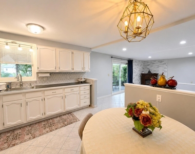 146 Elm - Photo Thumbnail 6