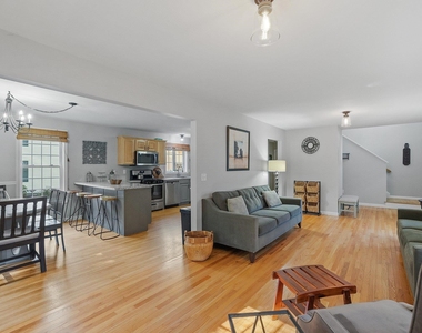 131 Forest Hill - Photo Thumbnail 7