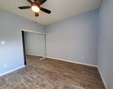 1818 Augusta Drive - Photo Thumbnail 15