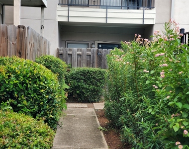 1818 Augusta Drive - Photo Thumbnail 1