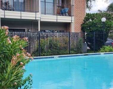 1818 Augusta Drive - Photo Thumbnail 17