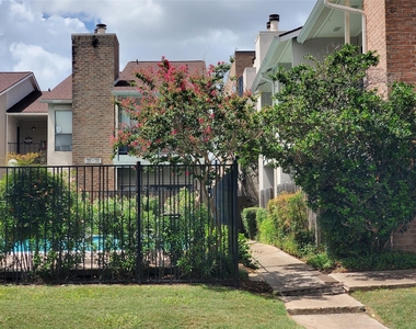 1818 Augusta Drive - Photo Thumbnail 23