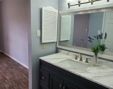 1818 Augusta Drive - Photo Thumbnail 16
