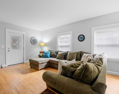 989 Union - Photo Thumbnail 23