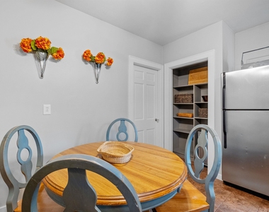989 Union - Photo Thumbnail 13