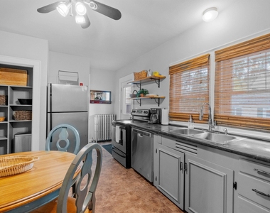 989 Union - Photo Thumbnail 12