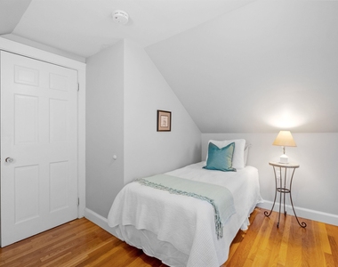 989 Union - Photo Thumbnail 42